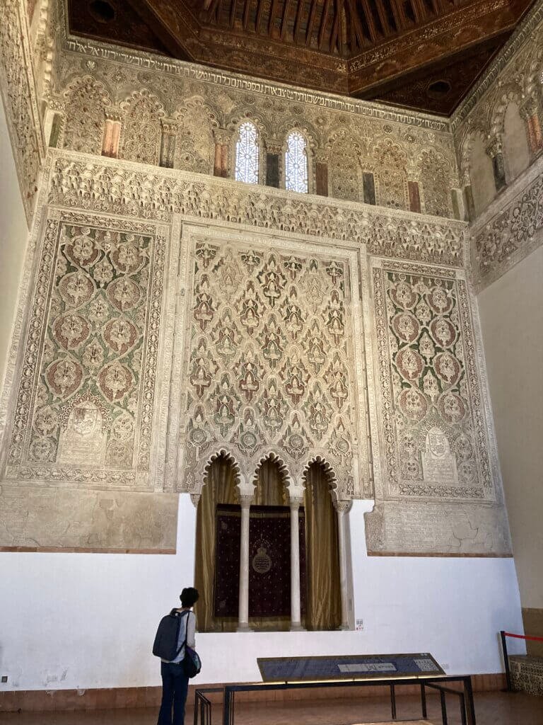 The "HEJAL". A hand carved decoration to the "HOLY OF THE HOLIESTS" section, emulating the structure of the great temple of jerusalem.